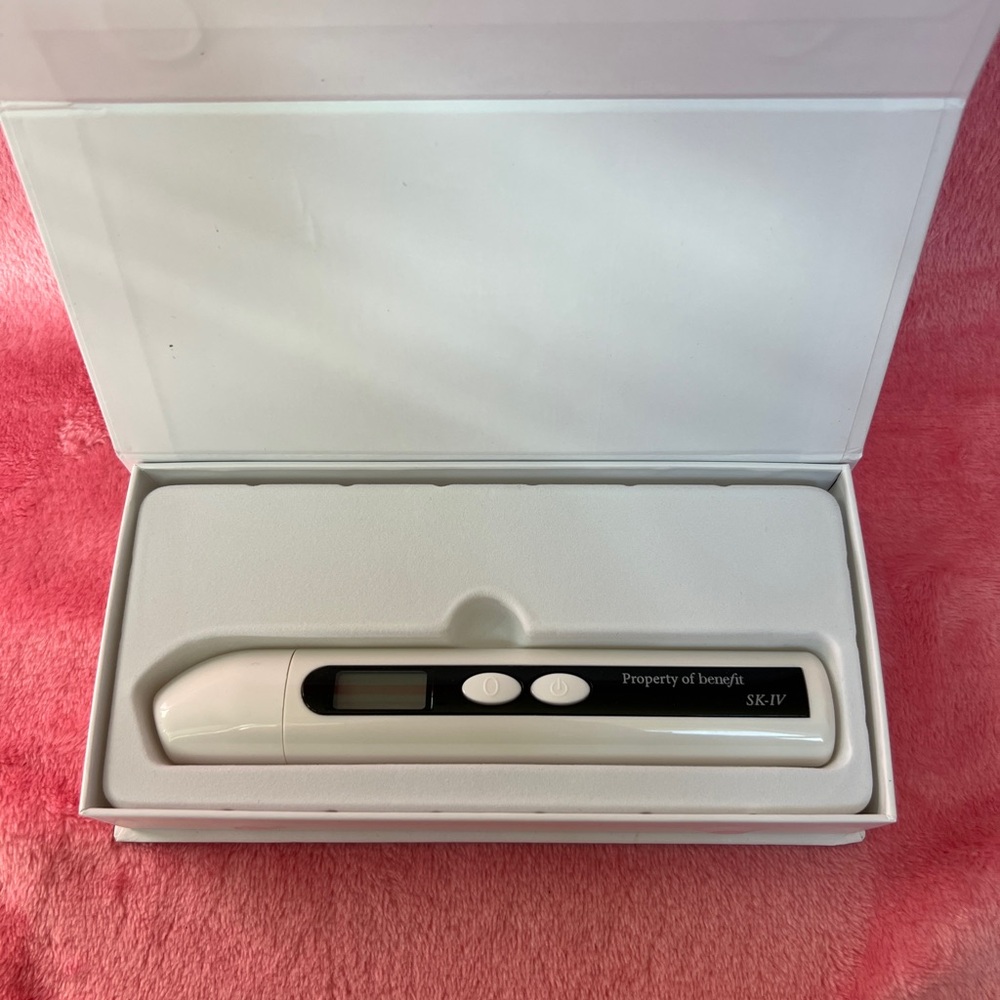Benefit Digital Moisture Monitor for Skin